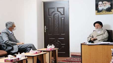  دیدار رئیس دانشگاه علوم پزشکی استان سمنان با حضرت آیت الله شاهچراغی